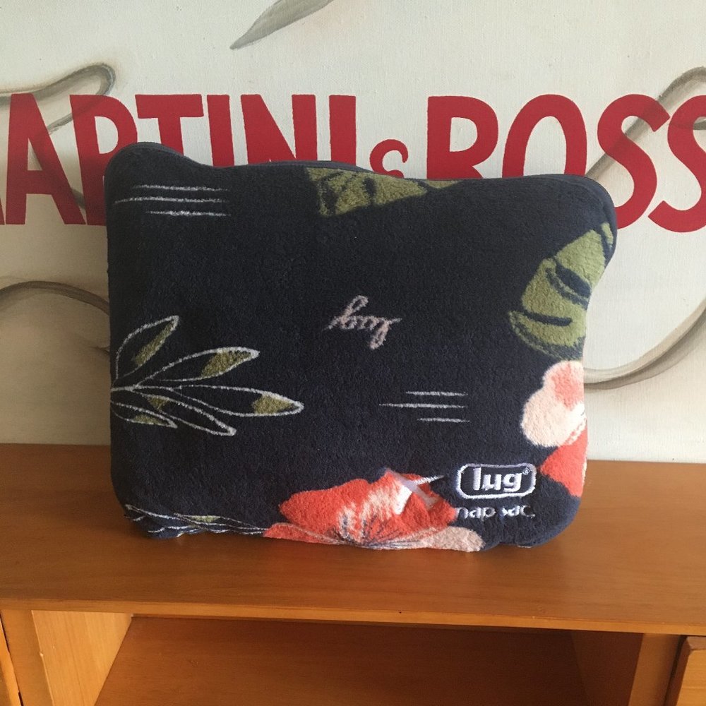 LUG - Nap Sac Travel Blanket and Pillow set in Aloha Navy - NWOT